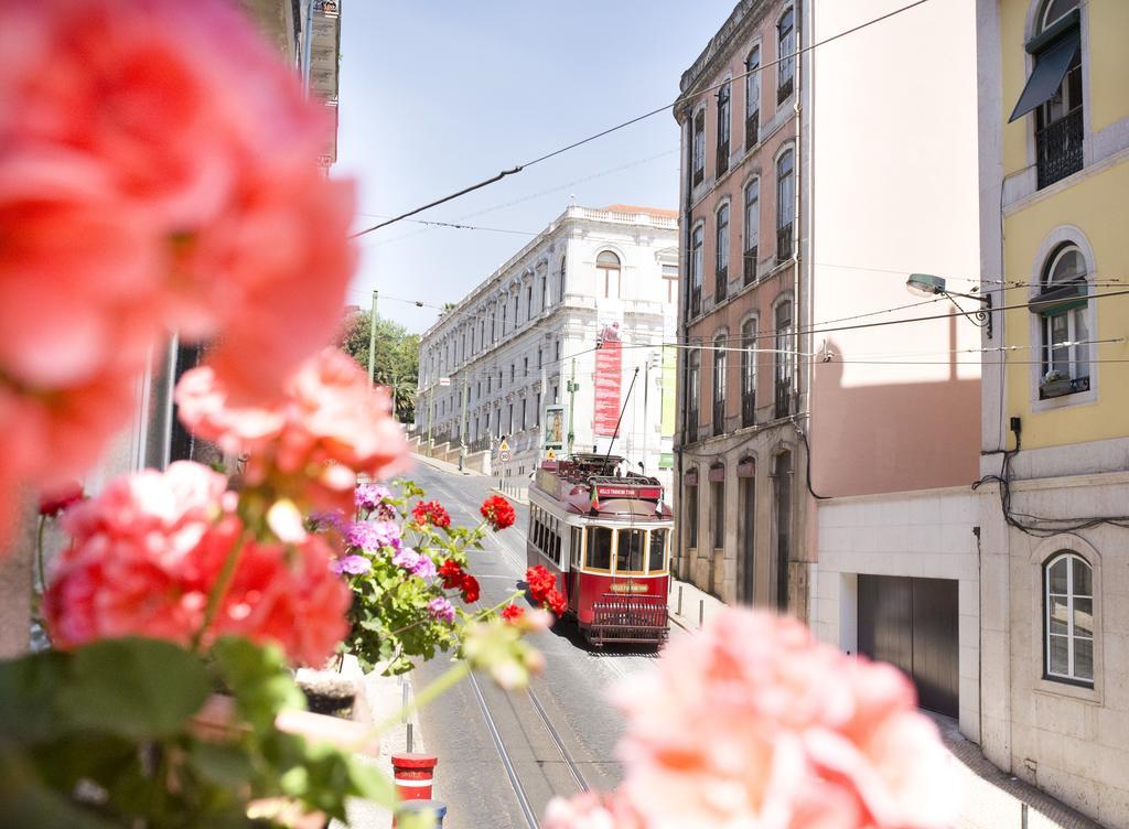 Residencial Valentina Hotell Lisboa Eksteriør bilde Lisbon tram