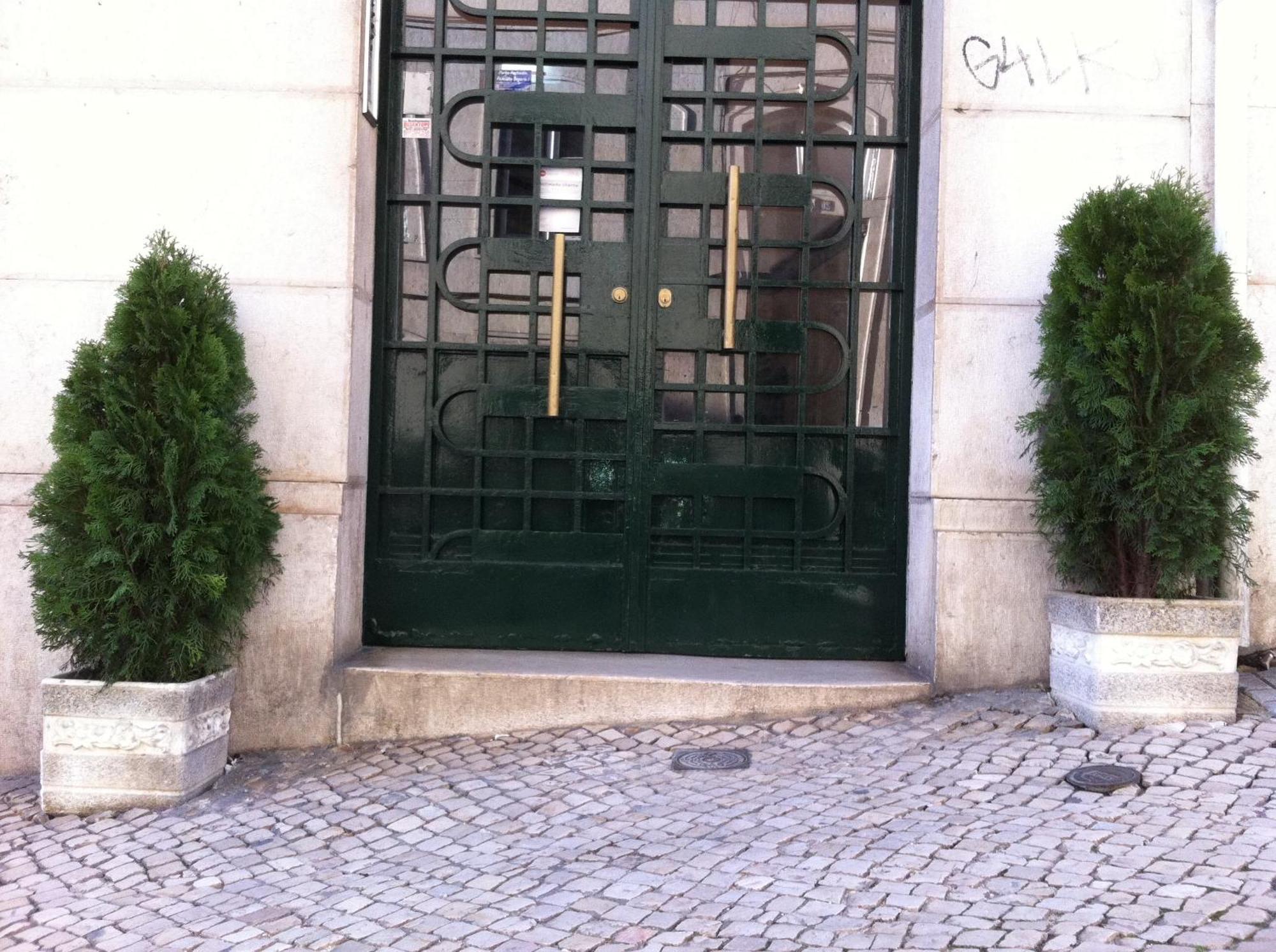 Residencial Valentina Hotell Lisboa Eksteriør bilde Entrance to the Embassy of the Republic of Korea in Lisbon